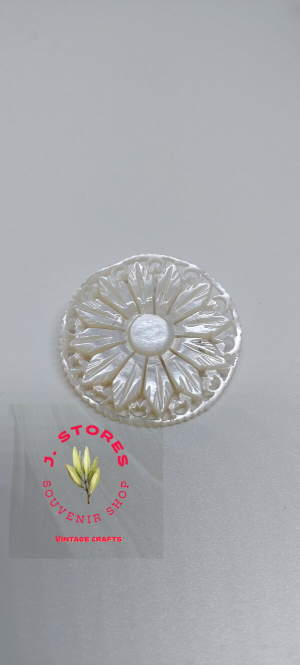 Mother of pearl handmade brooch flower round onimanted bevel petals